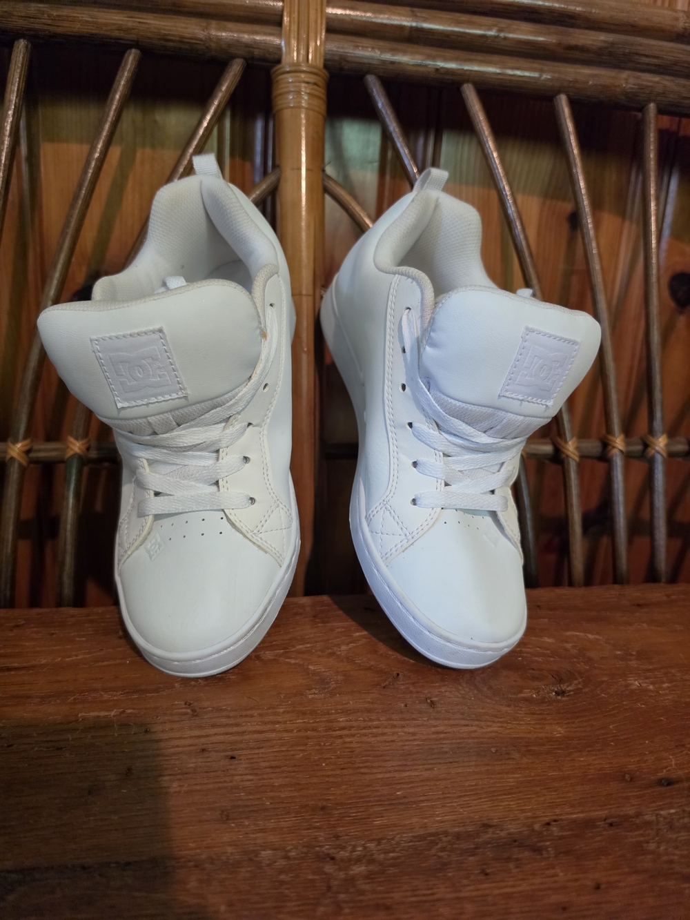 DC Womens' White Low-Top Sneakers with Glitter Logo - Picture 6 of 16